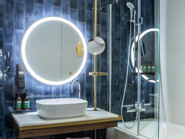 Crowne Plaza - Nice - Grand Arenas, an IHG Hotel : photo 2 de la chambre chambre premium avec 1 lit king-size