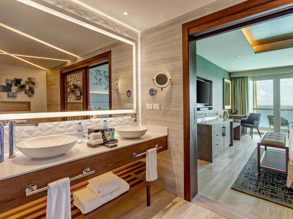 Royalton CHIC Cancun, An Autograph Collection All-Inclusive Resort - Adults Only : photo 6 de la chambre suite 2 chambres chairman’s de luxe - diamond club - côté océan