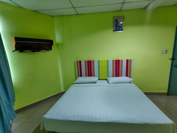 Century Hotel Inanam : photo 2 de la chambre chambre lit queen-size