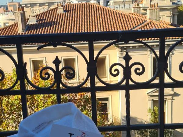 Hôtel Amirauté : photo 7 de la chambre chambre double - vue sur rue