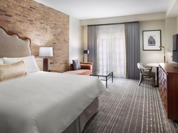 Omni La Mansion del Rio : photo 4 de la chambre suite navarro lit king-size