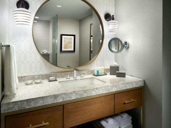 Omni Hotel at the Battery Atlanta : photo 2 de la chambre chambre lit queen-size deluxe