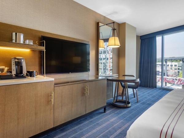 Omni Hotel at the Battery Atlanta : photo 8 de la chambre chambre lit king-size premier exécutive
