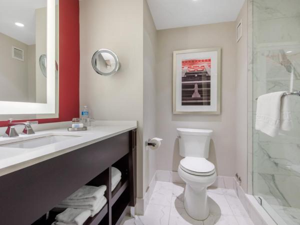 The Omni King Edward Hotel : photo 7 de la chambre suite de luxe avec lit king-size