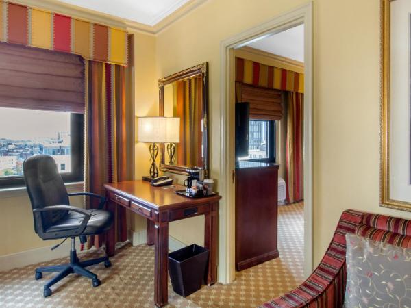 Boston Omni Parker House Hotel : photo 3 de la chambre suite premier choix avec lit king-size