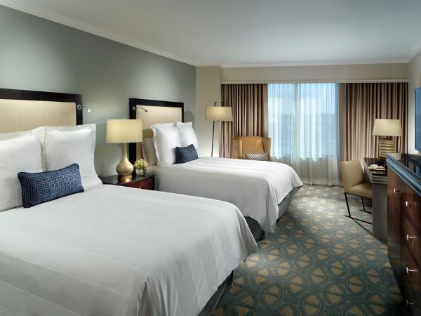 Omni Riverfront New Orleans : photo 1 de la chambre chambre de luxe avec 2 lits doubles