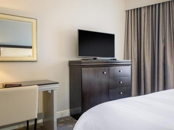 Omni Riverfront New Orleans : photo 1 de la chambre chambre lit king-size deluxe ada