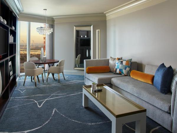 Omni Dallas Hotel : photo 6 de la chambre suite lit king-size exécutive