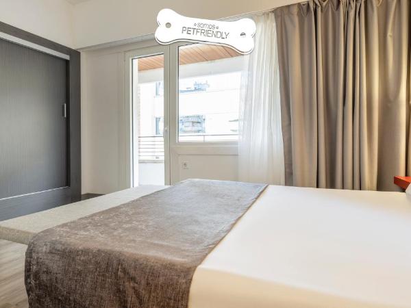 Ilunion Romareda : photo 1 de la chambre chambre double - animaux domestiques acceptés