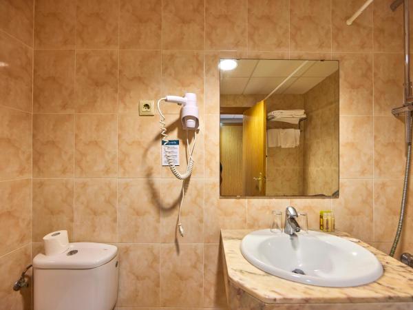 Don Juan Resort Affiliated by FERGUS : photo 5 de la chambre chambre double ou lits jumeaux - vue sur piscine