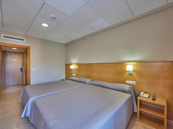 Don Juan Resort Affiliated by FERGUS : photo 3 de la chambre chambre double ou lits jumeaux - vue sur piscine