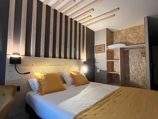 Hôtel Astérides Sacca : photo 3 de la chambre chambre double avec douche - vue sur montagne