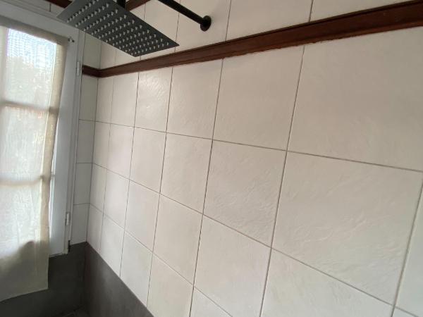 Gorilla Hostel : photo 3 de la chambre dortoir mixte de 8 lits 