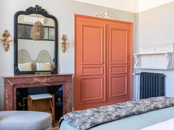 La Maison Mulatô, demeure privée d'hôtes, piscine & spa Libourne, Saint-Emilion : photo 2 de la chambre chambre double avec balcon