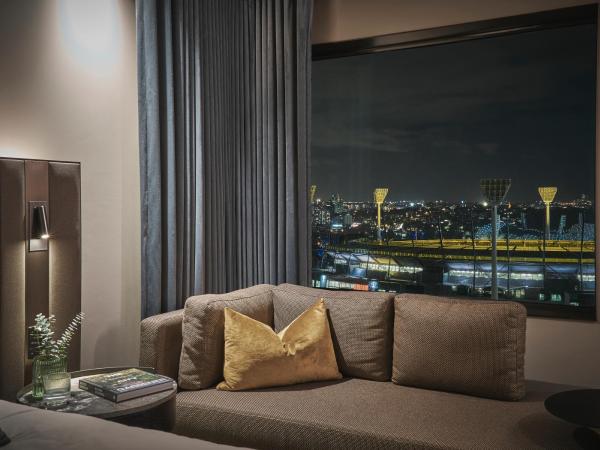 Pullman Melbourne On the Park : photo 7 de la chambre chambre lit king-size exécutive deluxe avec accès au salon - Étage supérieur