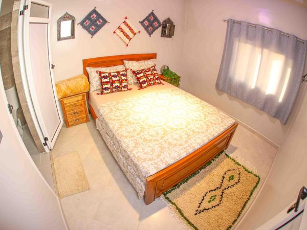 The Rina Hostel : photo 8 de la chambre chambre double avec salle de bains privative