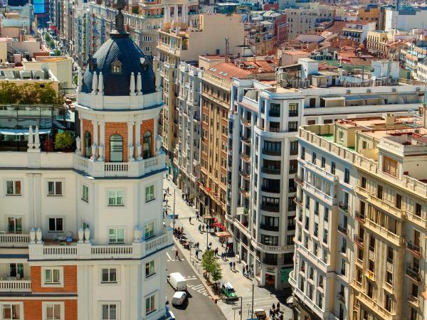 Riu Plaza España : photo 9 de la chambre chambre lit king-size supérieure deluxe avec vue