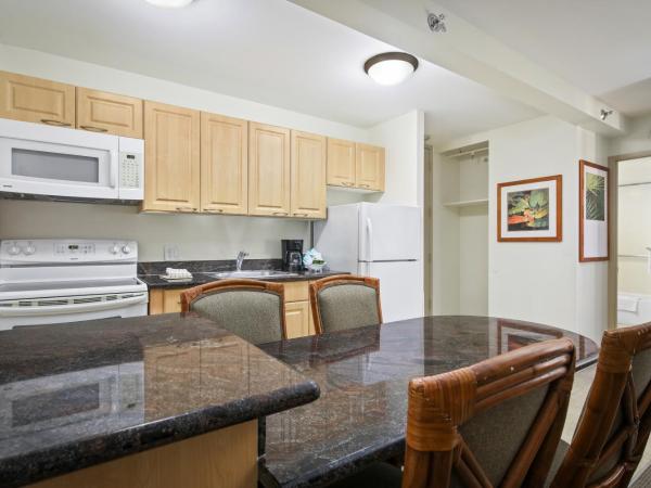 Aston Waikiki Sunset : photo 6 de la chambre suite supérieure 1 chambre