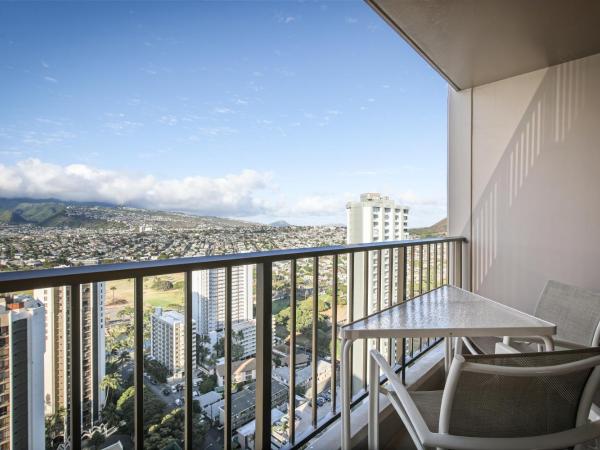 Aston Waikiki Sunset : photo 10 de la chambre suite supérieure 1 chambre