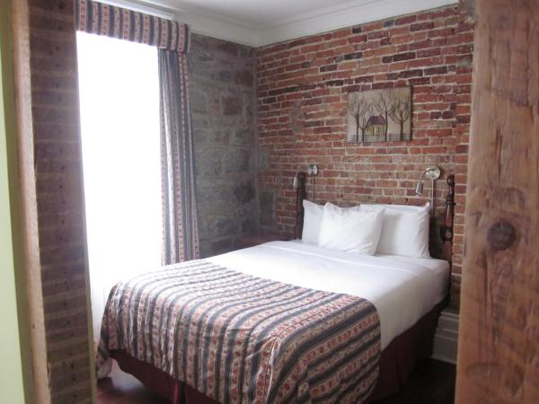 Hôtel Manoir de l'Esplanade : photo 5 de la chambre chambre deluxe avec 2 lits queen-size