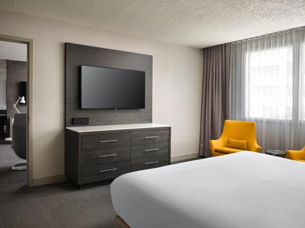 Hyatt Regency Los Angeles International Airport : photo 2 de la chambre suite 1 chambre lit king-size