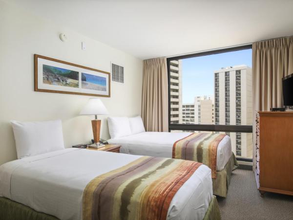 Aston Waikiki Sunset : photo 4 de la chambre suite 1 chambre avec vue partielle sur l'océan