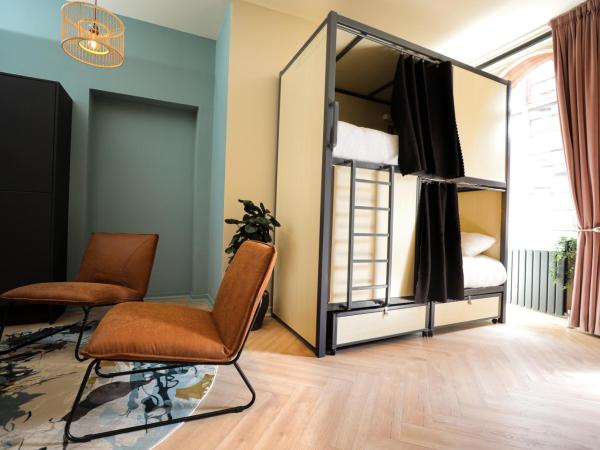 Revolver : photo 2 de la chambre dortoir complet pour 6 personnes