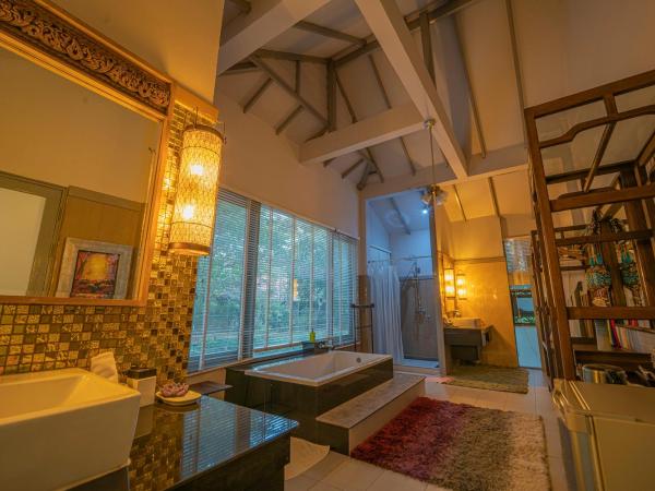 Baan Suan Residence เฮือนพักบ้านสวน : photo 10 de la chambre villa familiale avec piscine privée