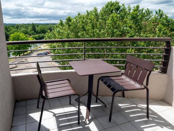 Tribe Carcassonne : photo 5 de la chambre chambre double confort avec balcon - vue sur ville