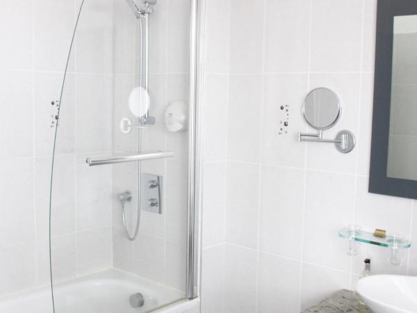 Hotel Au Bon Coin du Lac : photo 2 de la chambre chambre triple