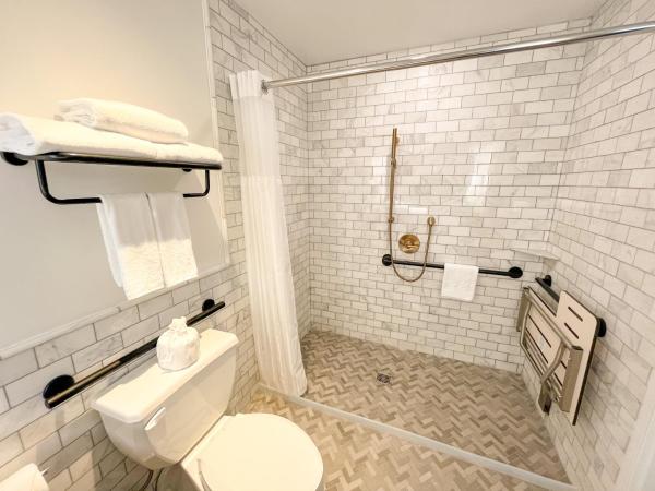 EXchange Hotel Vancouver : photo 5 de la chambre chambre double - accessible aux personnes à mobilité réduite