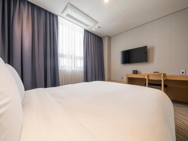 Ramada by Wyndham Seoul Dongdaemun : photo 2 de la chambre chambre lit king-size standard
