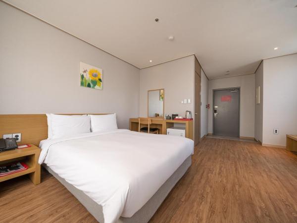 Ramada by Wyndham Seoul Dongdaemun : photo 1 de la chambre chambre lit king-size deluxe