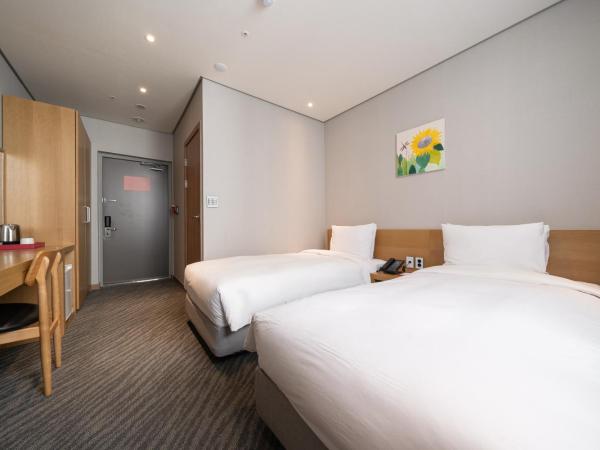 Ramada by Wyndham Seoul Dongdaemun : photo 2 de la chambre chambre lits jumeaux standard