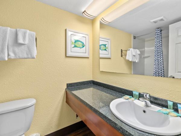 North Shore Oceanfront Resort Hotel : photo 4 de la chambre chambre deluxe avec 2 lits queen-size - côté océan