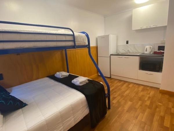 Lakefront Lodge Taupo : photo 2 de la chambre chambre triple