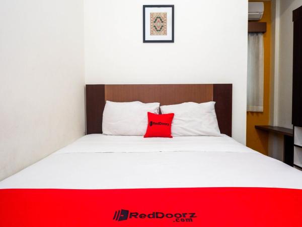 RedDoorz Syariah At Namira Hotel : photo 5 de la chambre chambre double standard