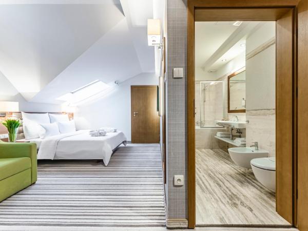 Hotel Wieniawski : photo 4 de la chambre chambre double ou lits jumeaux supérieure