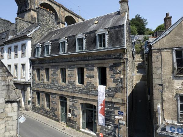 Contes à Rebours - Chambres d'hôtes : photo 4 de la chambre chambre double avec salle de bains privative séparée