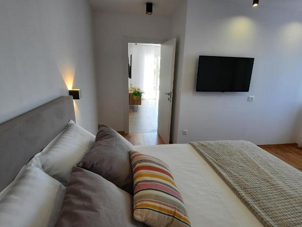 Apartments & Room Marina View : photo 8 de la chambre appartement avec balcon