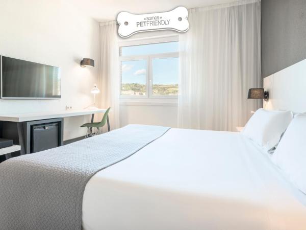 Hotel Ilunion Bilbao : photo 4 de la chambre chambre double - animaux domestiques acceptés