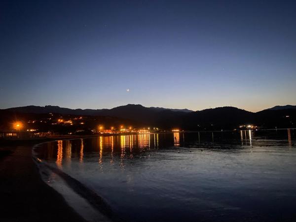 Les Lodges de la Plage U Dragulinu : photo 9 de la chambre chambre quadruple - vue sur mer