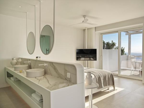 Lovia Mykonos : photo 5 de la chambre suite lune de miel avec piscine privée - vue sur mer