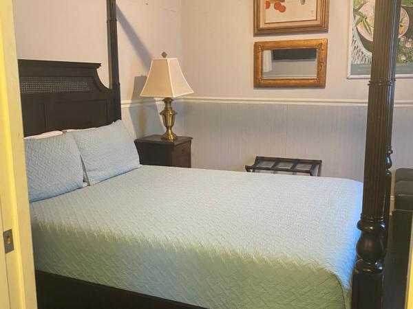 Balcony Guest House : photo 6 de la chambre suite avec terrasse