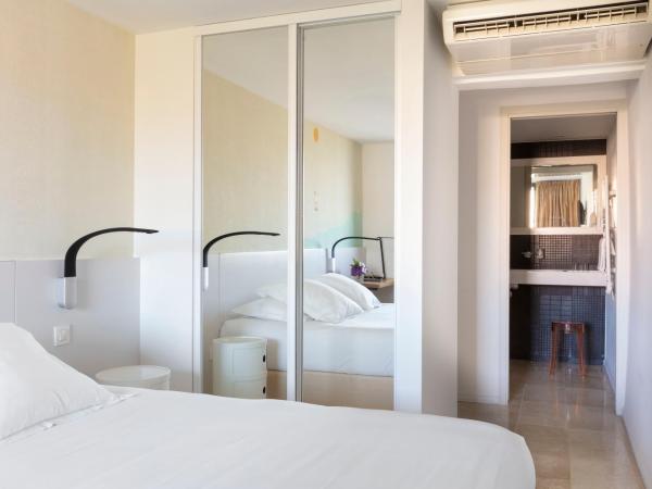 Hotel Alcyon : photo 1 de la chambre chambre supérieure - vue partielle sur mer (1er Étage)