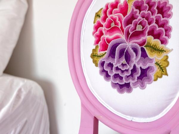 Cabane Container Hotel - ADULTS ONLY : photo 8 de la chambre chambre lit king-size - vue sur piscine 