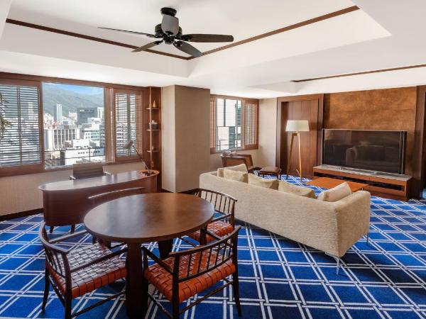 ORIENTAL HOTEL : photo 1 de la chambre king suite on higher floor with complimentary minibar