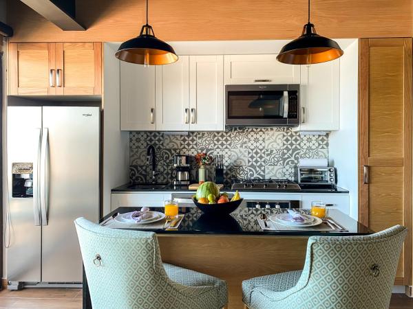 Pinnacle Resorts 179 - Adults Only : photo 6 de la chambre suite - vue sur mer