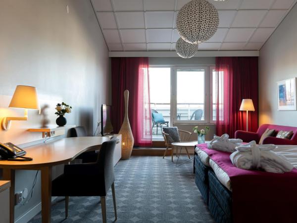Elite Hotel Marina Plaza : photo 7 de la chambre suite junior - vue sur ville