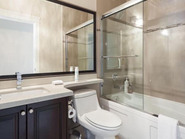 Rare Find Exquisitely New Quiet & Safe Skytrain Home : photo 10 de la chambre suite 2 chambres